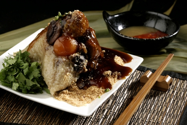 肉粽 Pork Zongzi